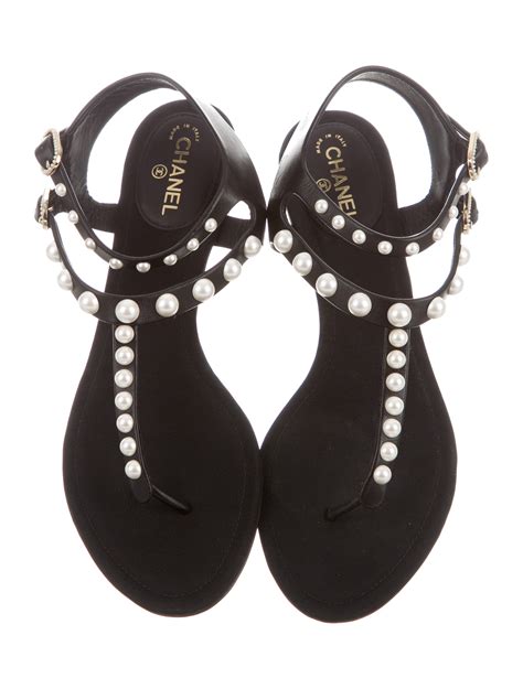 chanel pearls sandals